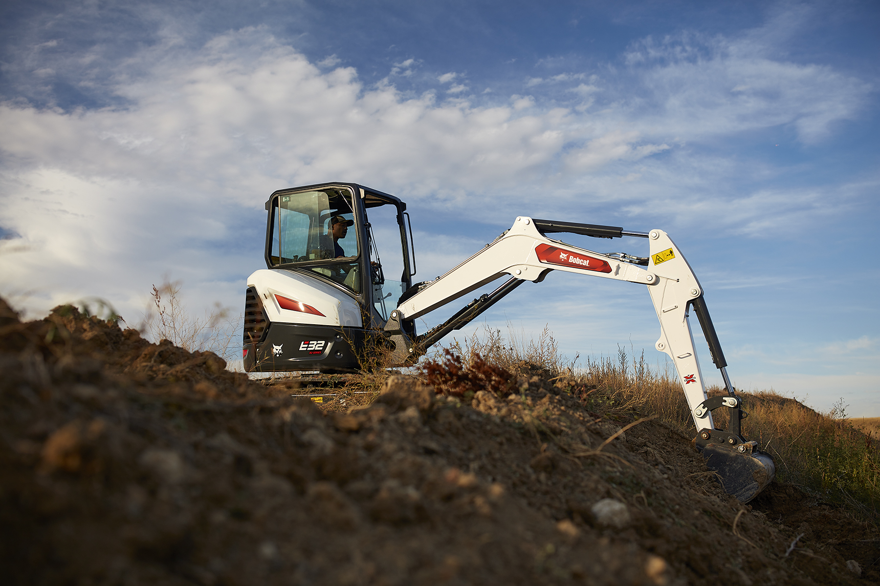 bobcat-e32-bucket-v2a5517-092921-copy