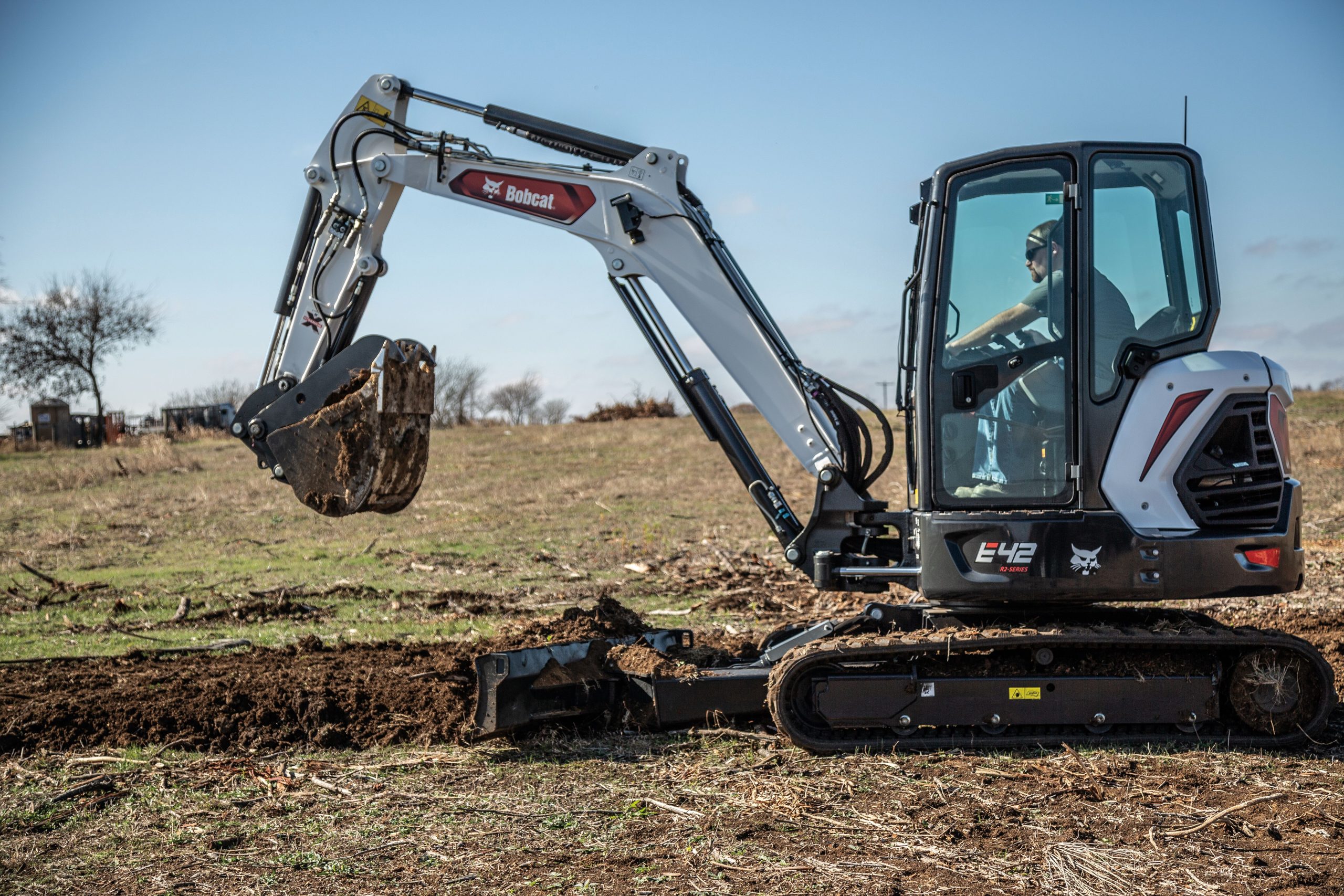 bobcat-e42-backfilling-s6c7302-19p1-fc