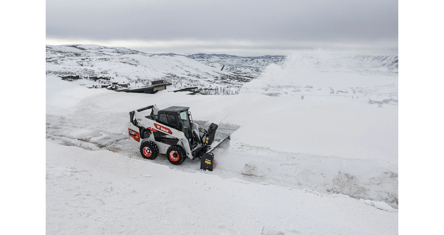 bobcat-s86-skid-steer-loader-snowblower-attachment-1m7a5948-032723
