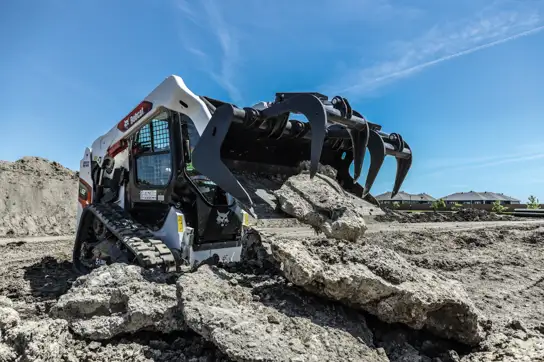 bobcat-t62-industrial-grapple-e35a0415-20j5-fc-544x362